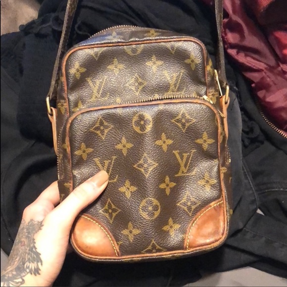 Louis Vuitton Bags Louis Vuitton Vintage Crossbody Poshmark